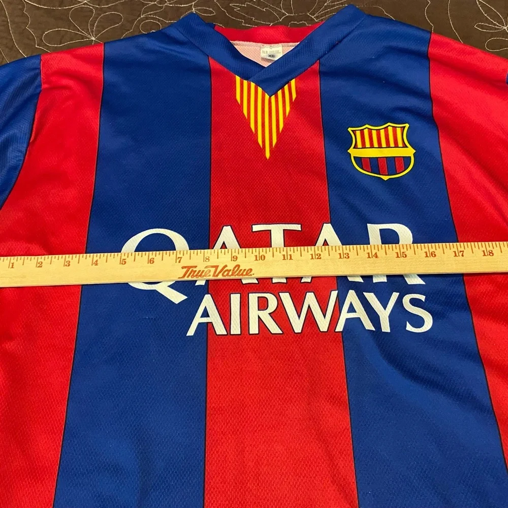 FC Barcelona Lionel Messi Qatar Airways Youth XL Jersey - Picture 5 of 5